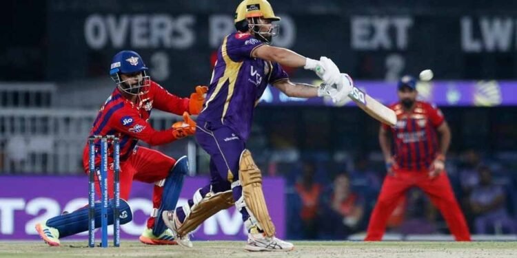 इकाना स्टेडियम में KKR ने LSG को दिया 156 रनों का लक्ष्य, मुकाबला रोमांचक मोड़ पर