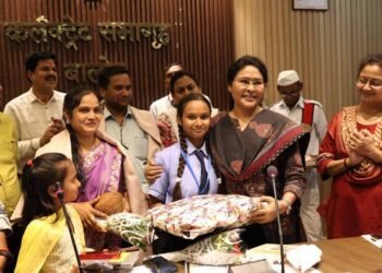 इसरो के यंग साइंटिस्ट प्रोग्राम में चयनित होने वाली हिमांशी साहू का कलेक्टर ने किया सम्मान इसरो के यंग साइंटिस्ट प्रोग्राम