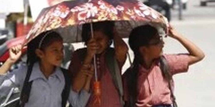 भीषण गर्मी का असर: Bhopal में 8वीं तक स्कूल बंद, प्रशासन का बड़ा फैसला