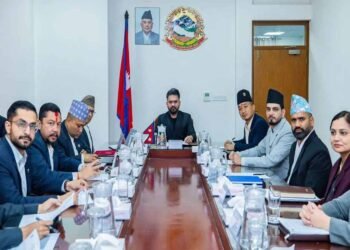 नेपाल में संकट गहराया, सरकार ने हफ्ते में दो दिन की छुट्टी का ऐलान किया