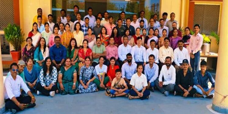 अल्पविराम टूल किट के माध्यम से जीवन में कराया जा रहा है आनंद का अहसास