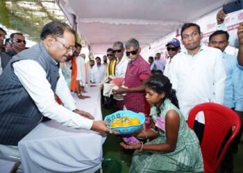 सुकमा की बेटी लावण्या को मिली नई मुस्कान, मुख्यमंत्री ने दिया आशीर्वाद