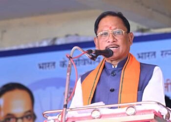 संविधान के मूल्यों को जन-जन तक पहुंचाने का संकल्प: समरसता भोज में शामिल हुए मुख्यमंत्री साय