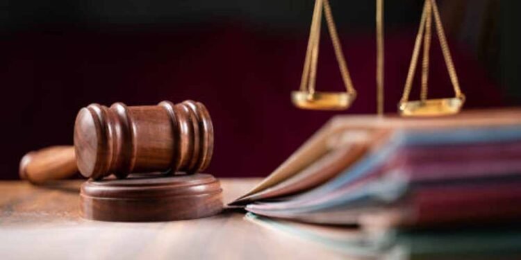 यह तो मांस नोचने जैसा: 1 लाख कमाने वाली पत्नी ने मांगा मेंटिनेंस, कोर्ट का बड़ा फैसला