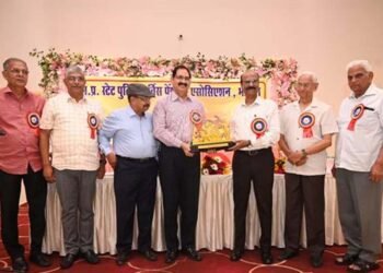 “सेवा निवृत्ति के बाद भी  सेवा का जज़्बा हमेशा जीवित रहता है” — डीजीपी कैलाश मकवाणा डीजीपी के मुख्य आतिथ्य में हुआ 41वां वरिष्ठ सदस्य एवं मेधावी छात्र-छात्रा सम्मान समारोह