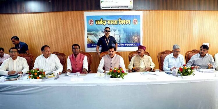 नर्मदा संरक्षण के लिये जरूरी है सरकार एवं समाज में समन्वय : मुख्यमंत्री डॉ. यादव