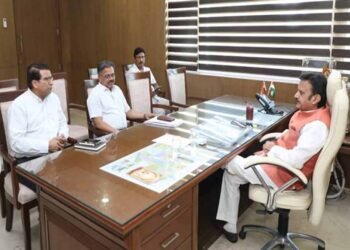 स्वास्थ्य सेवाओं को सुदृढ़ बनाने भर्ती प्रक्रियाओं को प्राथमिकता के साथ समय पर करें पूर्ण: उप मुख्यमंत्री  शुक्ल