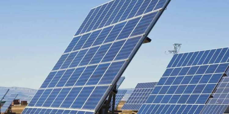 इंदौर में 9 हजार सफाईकर्मियों के घर होंगे सोलर से रोशन, 270 करोड़ रुपये की होगी बचत