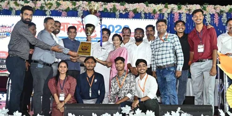 विकसित भारत के आधार स्तंभ हैं युवा : मंत्री टंकराम वर्मा