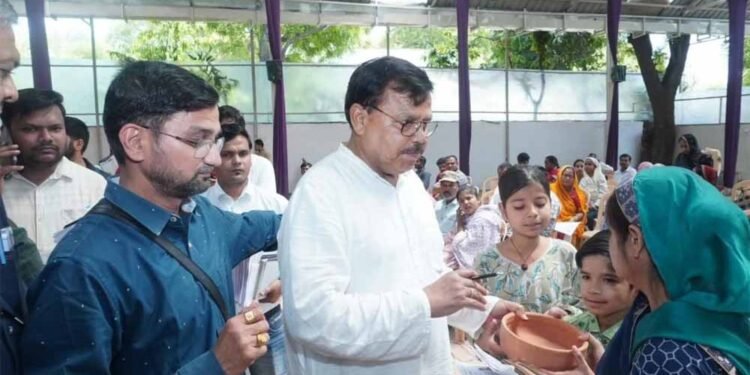 हर जरुरतमंद तक पहुंचे जनकल्याणकारी योजनाओं का लाभ : ऊर्जा मंत्री तोमर