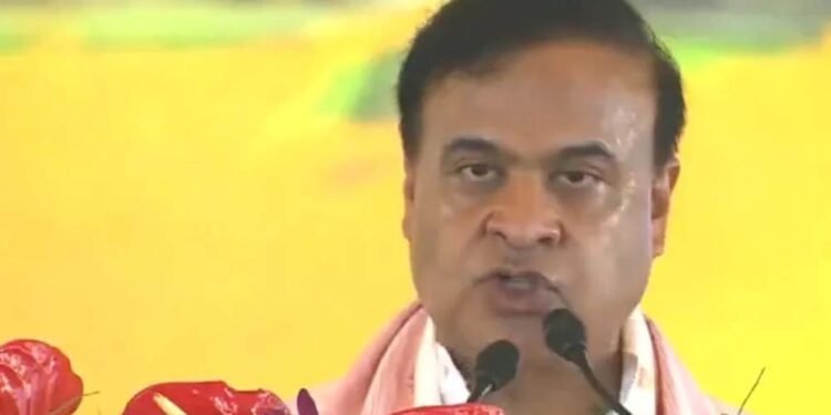 Assam CM Oath Ceremony: हिमंता बिस्वा सरमा ने रचा इतिहास, लगातार दूसरी बार ली असम CM पद की शपथ
