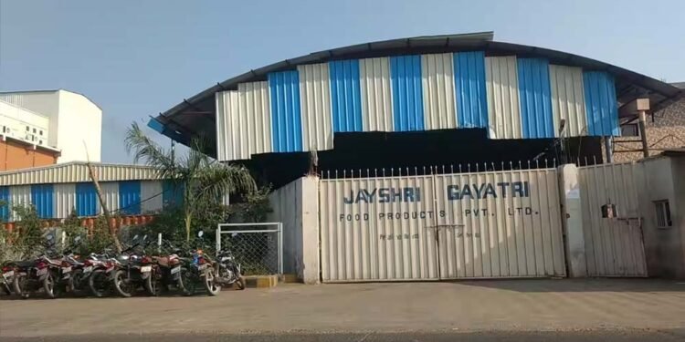 मिल्क मैजिक में मिलावट का बड़ा खुलासा: पाम ऑयल मिलाकर तैयार हो रहे थे डेयरी प्रोडक्ट