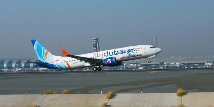 UAE से पाकिस्तान को बड़ा झटका, एयरलाइन ने अचानक बंद की उड़ानें; सामने आई बड़ी वजह