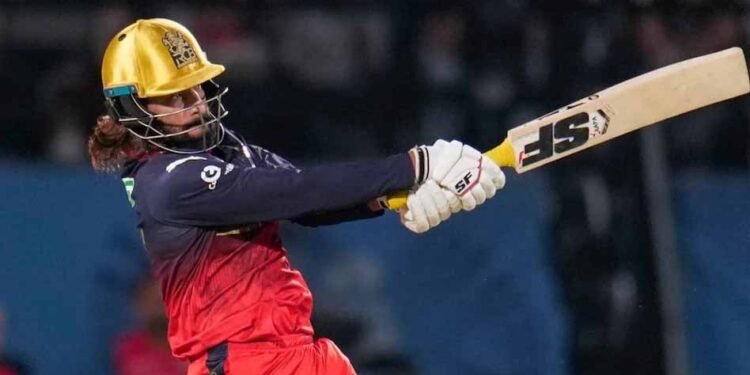 पाटीदार का प्रहार, RCB फाइनल में; गुजरात 92 रन से पस्त