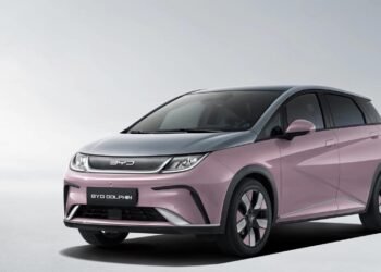 1000Km रेंज और पेट्रोल बैकअप के साथ BYD Dolphin लॉन्च, EV मार्केट में मचाएगी धमाल