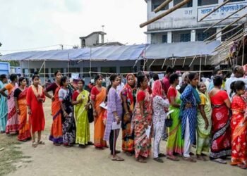 बंगाल के 15 मतदान केंद्रों पर री-पोलिंग, 9 बजे तक 16.23% वोटिंग