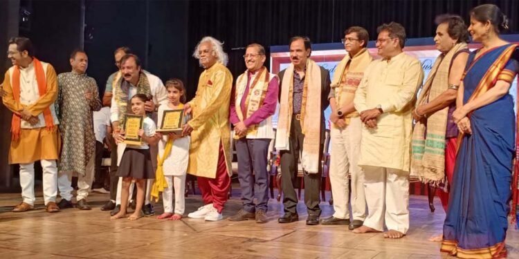 नेक्स्ट जेन टैलेंट समिट 2026 में श्री कल्याणी नृत्य कला समिति के 9 छात्रों ने जीते पुरस्कार, दीक्षा अस्थाना ने दी बधाई