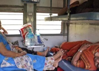 IRCTC ने बताया तरीका: ट्रेन में लोअर बर्थ कैसे पाएं
