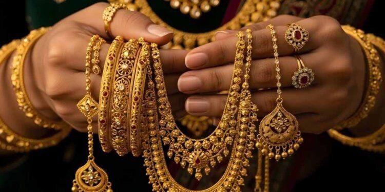 किन राशियों के लिए सोना पहनना होता है शुभ? ज्योतिष शास्त्र में जानें पूरा असर
