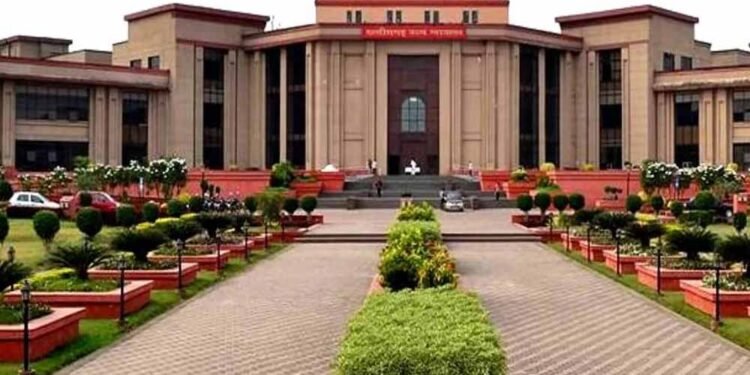 गर्मी की छुट्टियों में बदल गई कोर्ट की कार्यप्रणाली, CG हाईकोर्ट ने वीडियो सुनवाई का लिया बड़ा फैसला