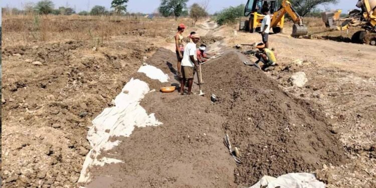 करोड़ों की नहर परियोजना में बड़ा खेल! जांच में 2 इंच से कम निकली लाइनिंग