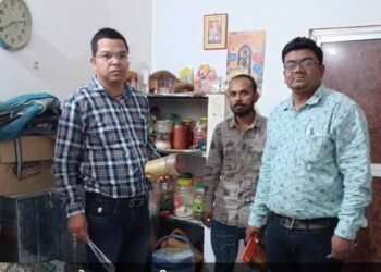 खाद्य विभाग का बड़ा एक्शन: एक्सपायरी सामान जब्त, कैंटीन और दुकानों में मिलीं गंभीर खामियां