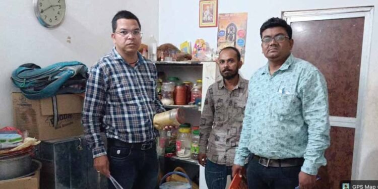 खाद्य विभाग का बड़ा एक्शन: एक्सपायरी सामान जब्त, कैंटीन और दुकानों में मिलीं गंभीर खामियां
