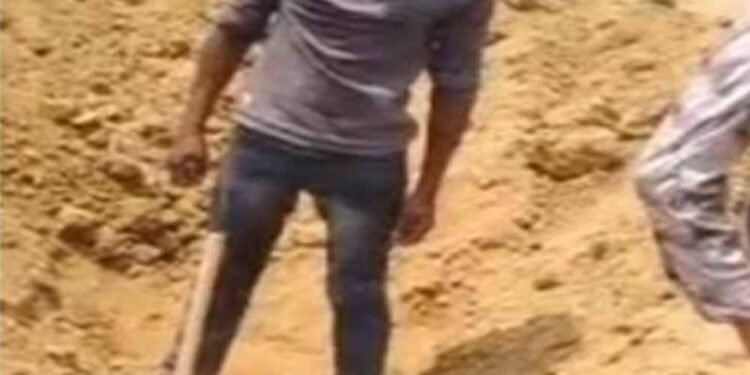 कोरबा में ट्विशा जैसा मामला! दफनाने के 4 दिन बाद कब्र से निकाला विवाहिता का शव