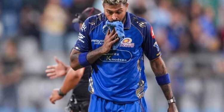 रायपुर में IPL का रोमांच: RCB टीम पहुंची, मुंबई इंडियंस ने जमकर बहाया पसीना