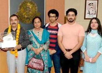 पुलिस मुख्यालय परिवार द्वारा 4 सेवानिवृत्त़ कर्मचारियों को दी गई भावभीनी विदाई
