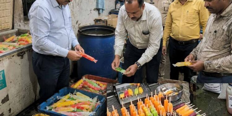 इंदौर में खाद्य विभाग की बड़ी कार्रवाई, बोरिंग के पानी से बनी आइस कैंडी जब्त