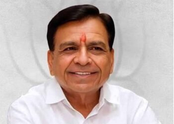 उप मुख्यमंत्री  देवड़ा ने त्यागी पायलट और फॉलो वाहन सुविधा