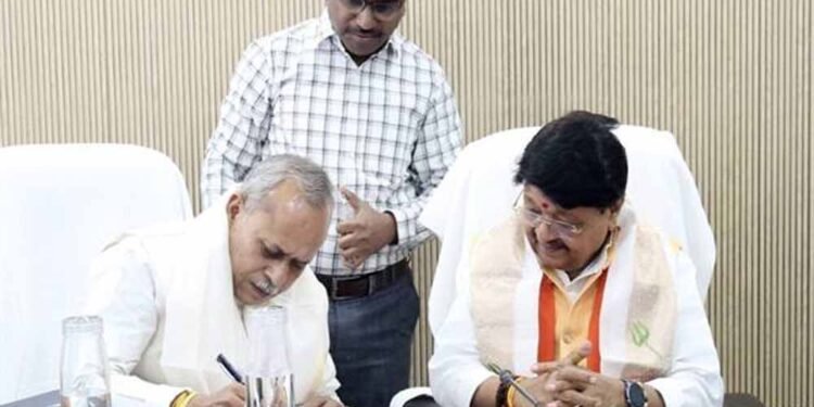 नवनियुक्त अध्यक्ष जैन ने संभाला मध्यप्रदेश गृह निर्माण एवं अधोसंरचना विकास मंडल का कार्यभार