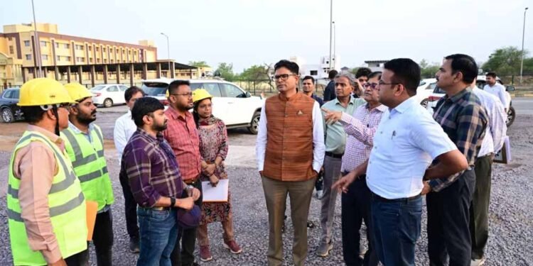 वित्त मंत्री  ओपी चौधरी ने नवा रायपुर में विकास कार्यों का किया निरीक्षण