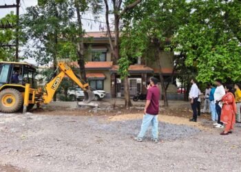सेजबहार फेस-1 में अवैध निर्माण पर कार्रवाई, मंडल ने हटाया अतिक्रमण