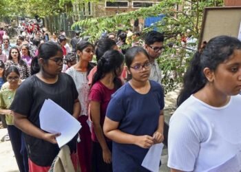 NEET पेपर पर सिक्योरिटी लॉकडाउन! CISF, CRPF और एयरफोर्स की निगरानी में 551 शहरों तक पहुंचेगा प्रश्नपत्र