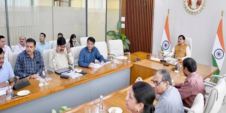 वन पर्यटन का करें विस्तार, पर्यटकों के लिये बढ़ाएं सुविधाएं : मुख्यमंत्री डॉ. यादव आंध्रप्रदेश को देंगे बाघ और गौर, बदले में उनसे लेंगे वाइल्ड डॉग्स