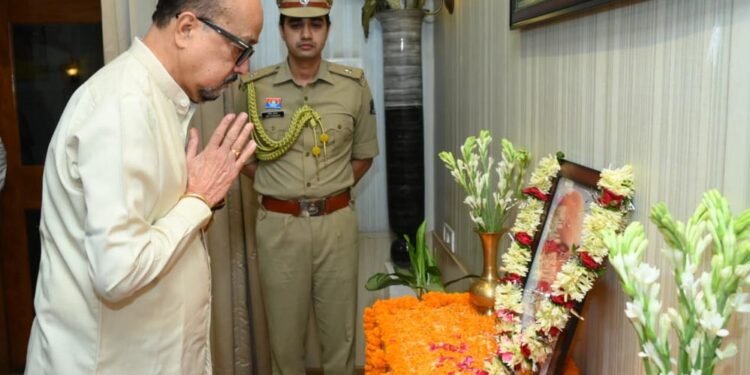डॉ श्यामा प्रसाद मुखर्जी की पुण्यतिथि पर राज्यपाल ने दी श्रद्धांजलि