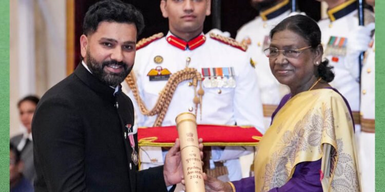 टीम इंडिया के कप्तान रोहित शर्मा को पद्मश्री, राष्ट्रपति भवन में हुआ सम्मान