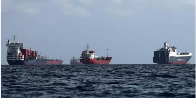 LPG-LNG पर बड़ी राहत! होर्मुज का टंटा खत्म, तेल-गैस लेकर भारत पहुंचे 30 जहाज