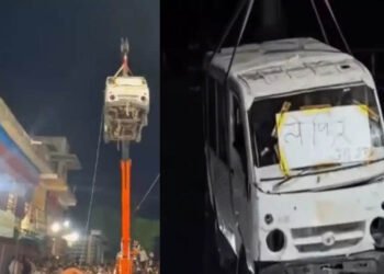 उज्जैन में मोहर्रम जुलूस का VIDEO वायरल, हवा में लटकी वैन को विस्फोट से उड़ाने का प्रदर्शन