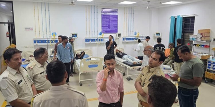 रतलाम में मुहर्रम जुलूस के दौरान बड़ा हादसा, हाईटेंशन लाइन से ताजिया टकराया; 3 की मौत, 20 से ज्यादा झुलसे