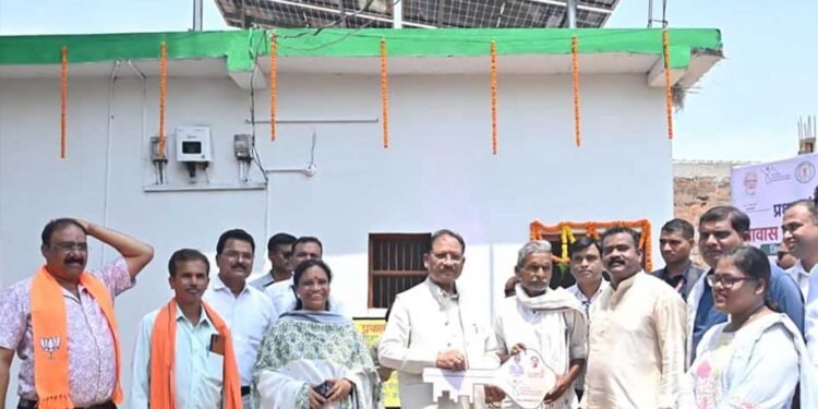 प्रधानमंत्री सूर्य घर योजना केवल बिजली बिल कम करने की योजना नहीं, बल्कि सामान्य परिवारों को ऊर्जा क्षेत्र में आत्मनिर्भर बनाने का एक व्यापक अभियान : मुख्यमंत्री साय