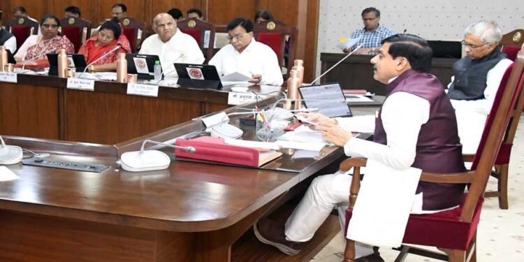 प्रदेश के चहुँमुखी विकास, जन-कल्याण और स्वास्थ्य व्यवस्थाओं को सुदृढ़ करने के लिए 21 हजार 485 करोड़ रूपये की स्वीकृति