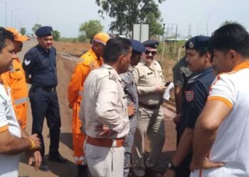 सीहोर में अमोनिया गैस रिसाव से हड़कंप, पुलिस और NDRF ने संभाला मोर्चा