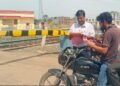 अंतर्राष्ट्रीय समपार फाटक जागरूकता सप्ताह के तीसरे दिन भोपाल मंडल में सुरक्षा जागरूकता अभियान रहा जारी
