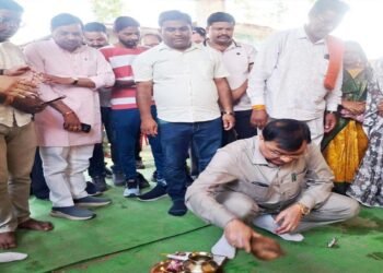 उद्योग मंत्री ने किया 40 लाख रूपए के सड़क डामरीकरण कार्य का शुभारंभ