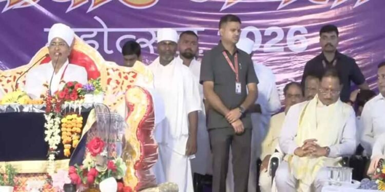 CM विष्णुदेव साय कबीर जयंती महोत्सव में हुए शामिल, बोले- मेरी वाणी और जीवन पर कबीर साहब का गहरा प्रभाव