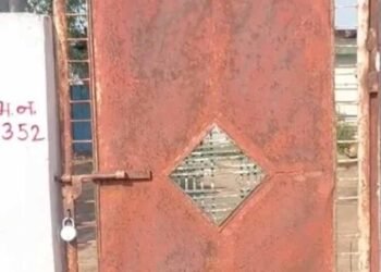 नकली गुटखा फैक्ट्री का भंडाफोड़, वॉशिंग पाउडर की आड़ में चल रहा था काला कारोबार, 12 गिरफ्तार