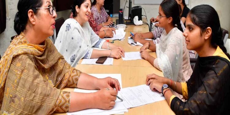 छत्तीसगढ़ में BTech एडमिशन प्रक्रिया शुरू, कल से ऑनलाइन काउंसिलिंग का पहला चरण
